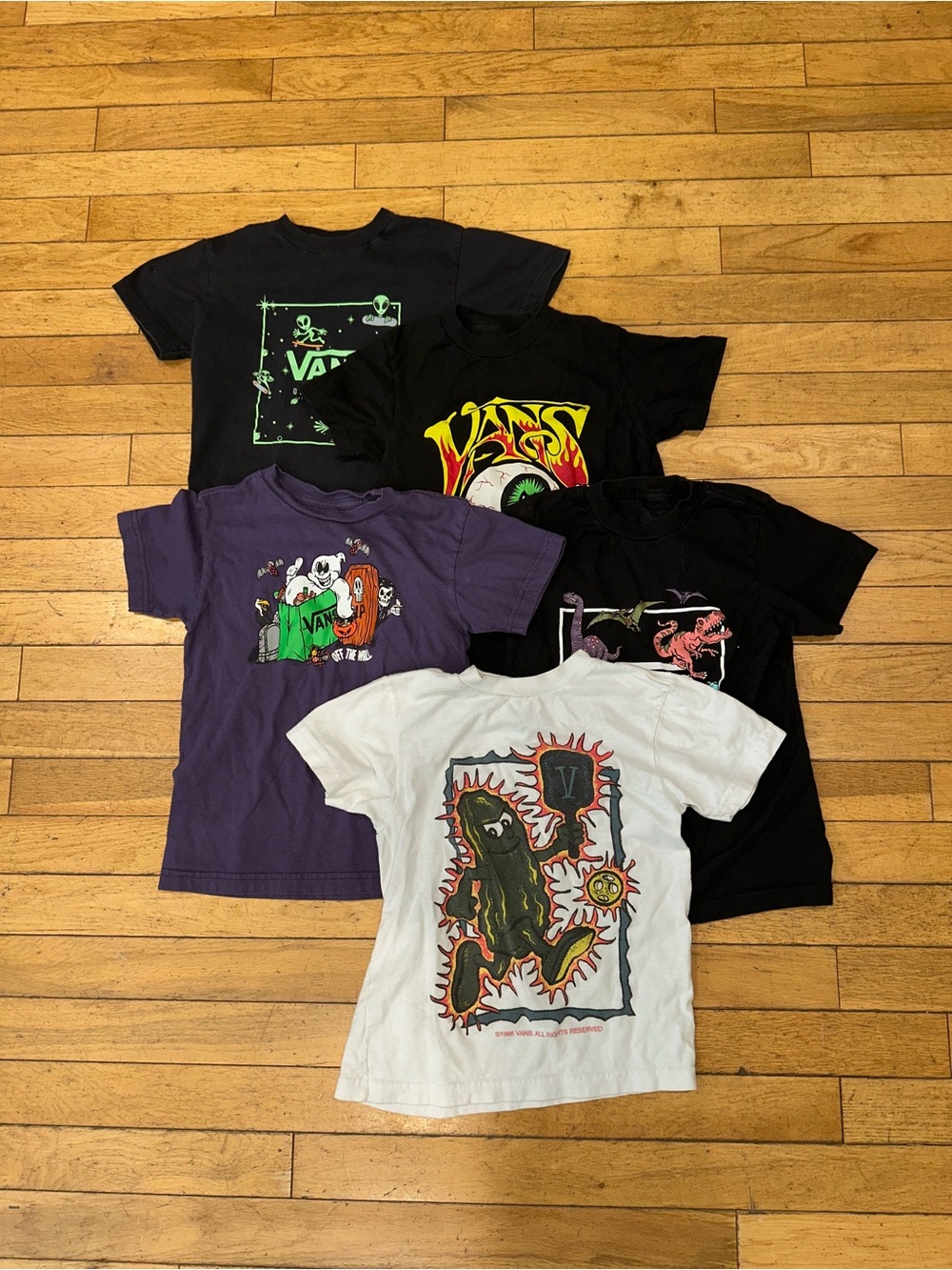 Boy’s Vans short sleeve tee shirt lot bundle